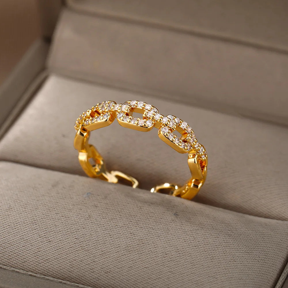 Premium Twisted Chain Ring with Zircon – Timeless Sophistication for Couples