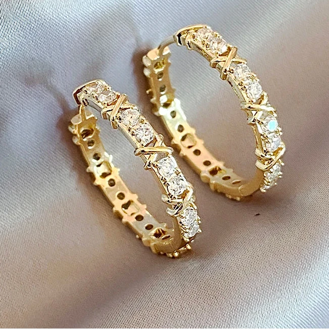 Premium Hoop Earrings – Simple and Refined Design with Cubic Zirconia Shine