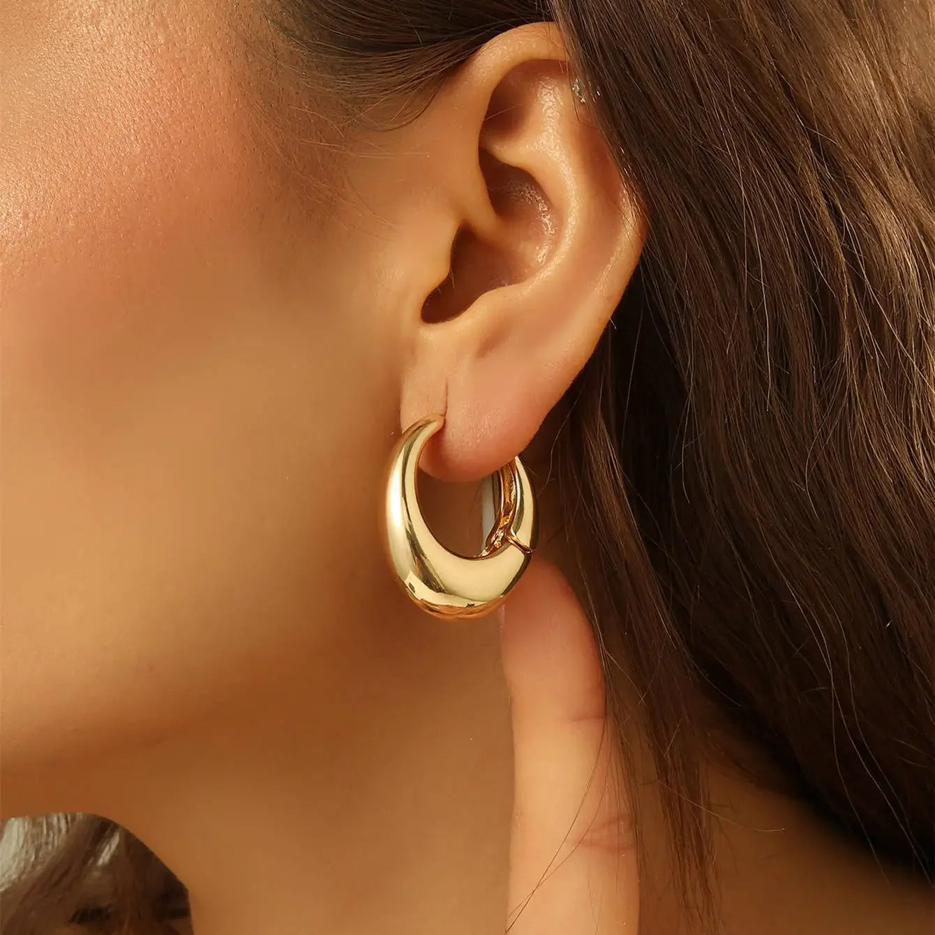Vintage Gold Stainless Steel Hoop Earrings – Floral Delicacy for Everyday Wear