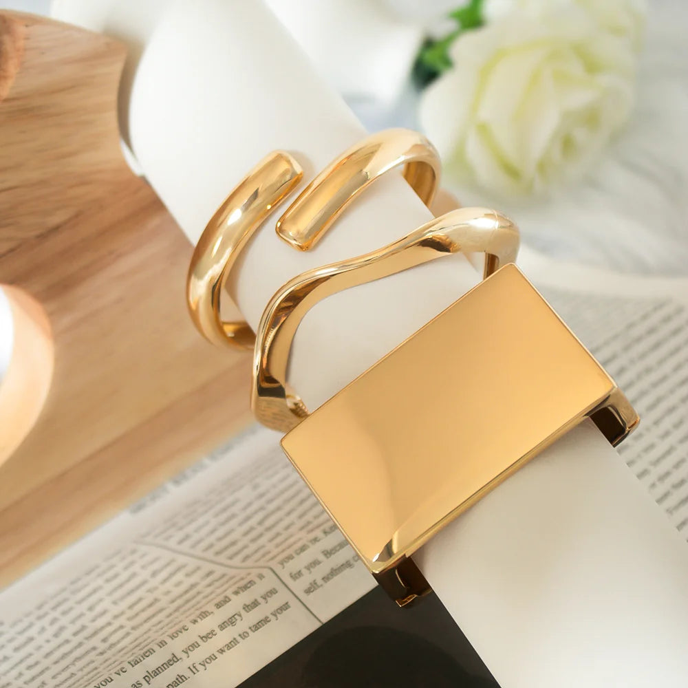 Luxury Gold Cuff Bracelet – Contemporary Punk Style, Minimalist and Sophisticated Unisex Design