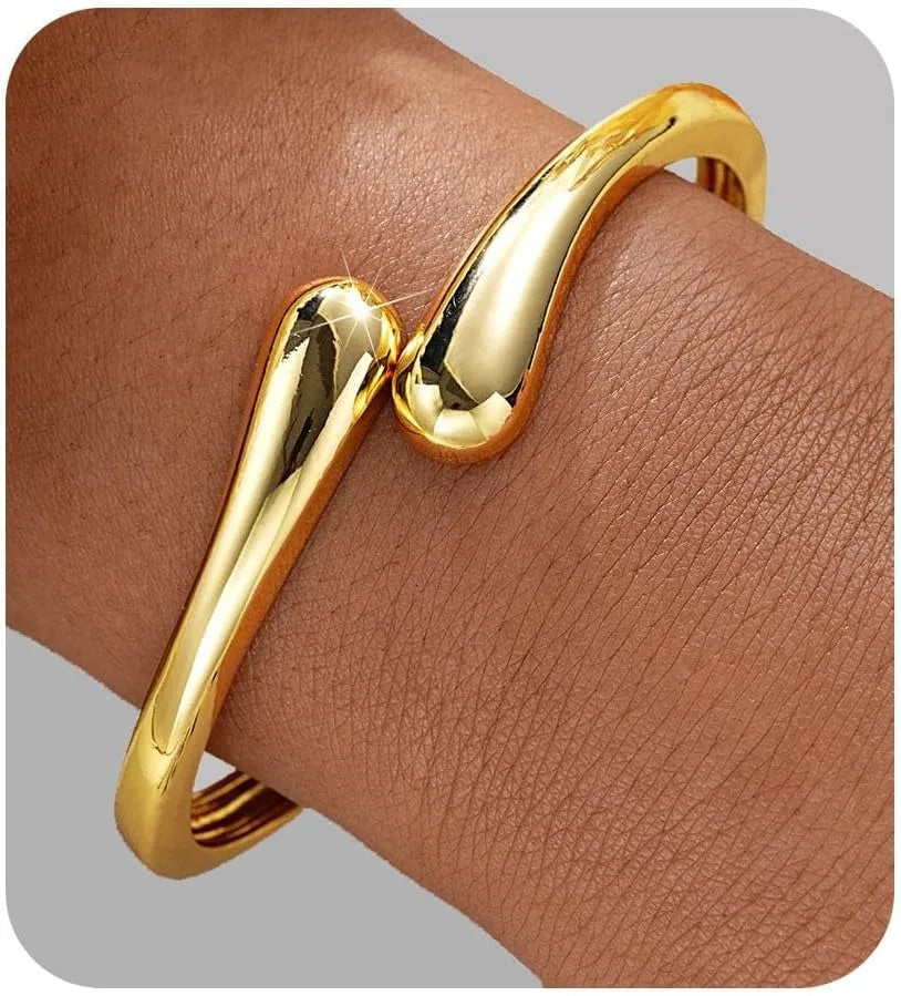 Premium Gold-Tone Bracelet – Refined Twisted Shape with Comfortable Adjustable Fit