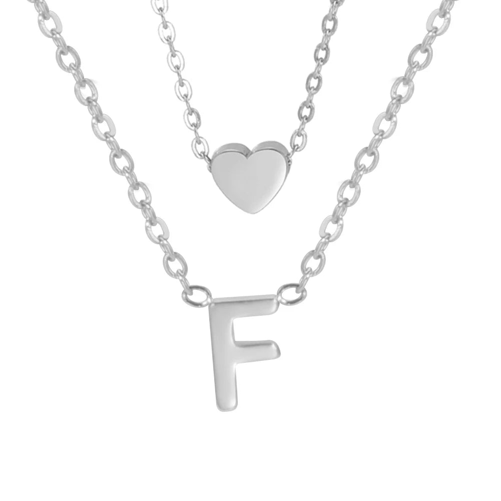 Personalized A–Z Initial Necklace – Heart Pendant in a Modern and Refined Choker Style