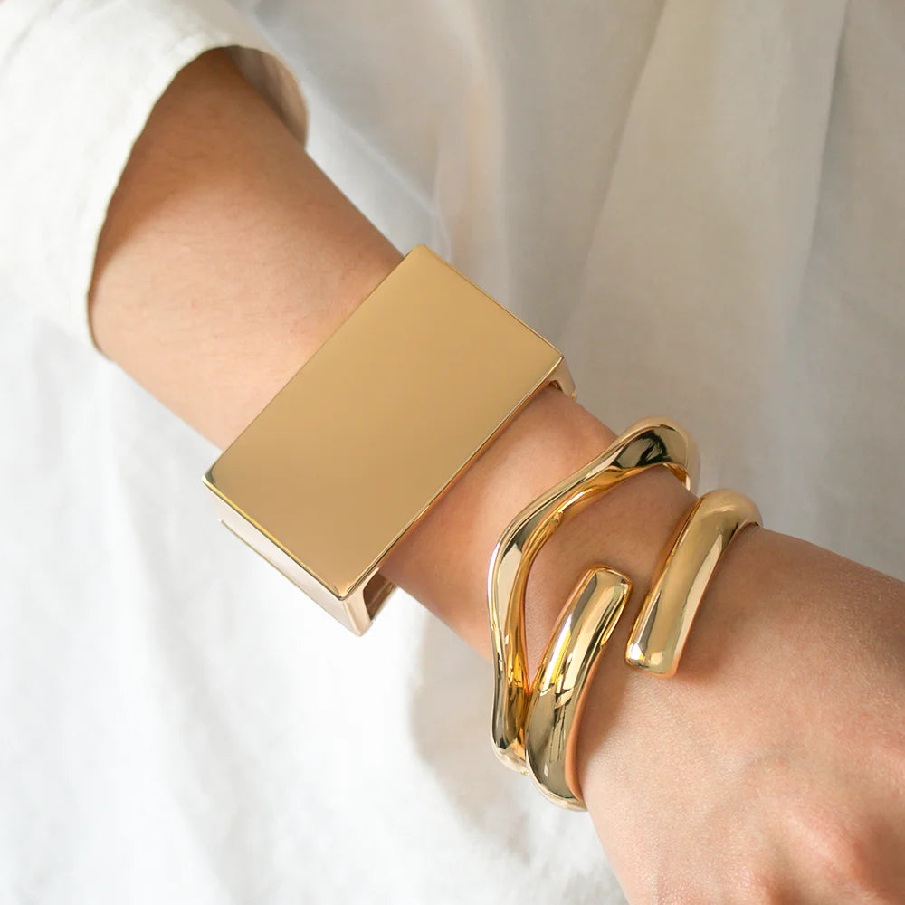 Luxury Gold Cuff Bracelet – Contemporary Punk Style, Minimalist and Sophisticated Unisex Design