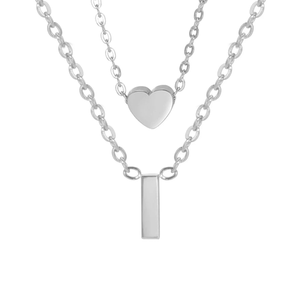 Personalized A–Z Initial Necklace – Heart Pendant in a Modern and Refined Choker Style