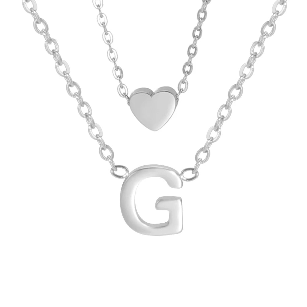 Personalized A–Z Initial Necklace – Heart Pendant in a Modern and Refined Choker Style