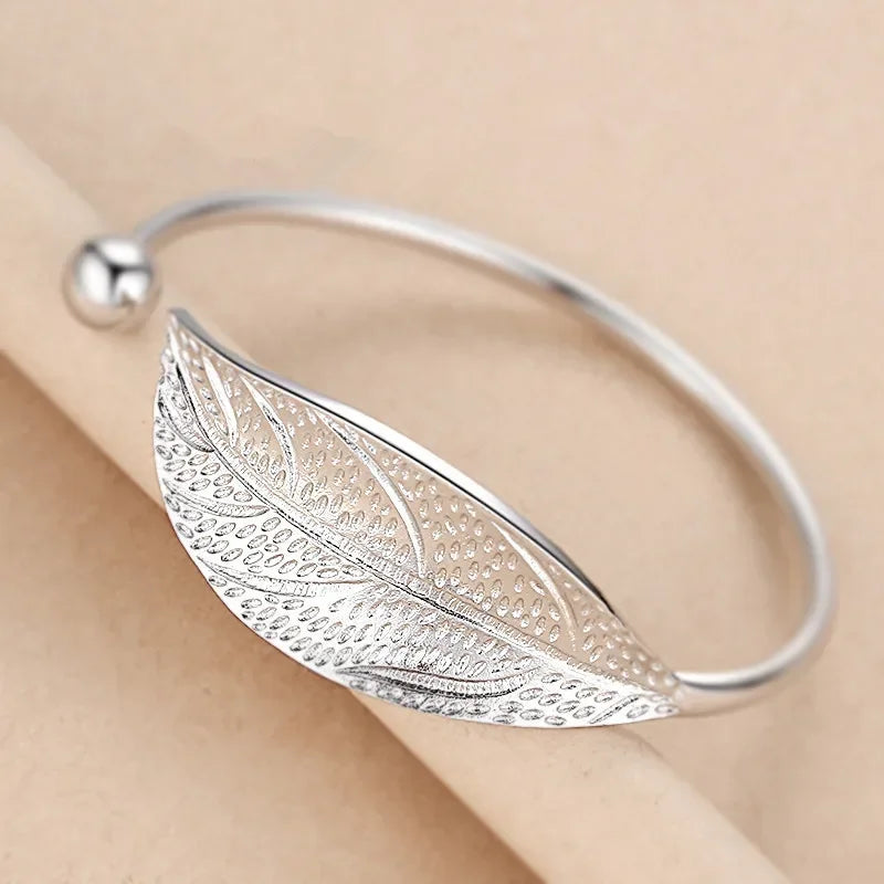 925 Sterling Silver Peacock Open Bracelet – Artistic Sophistication with a Refined Open Design