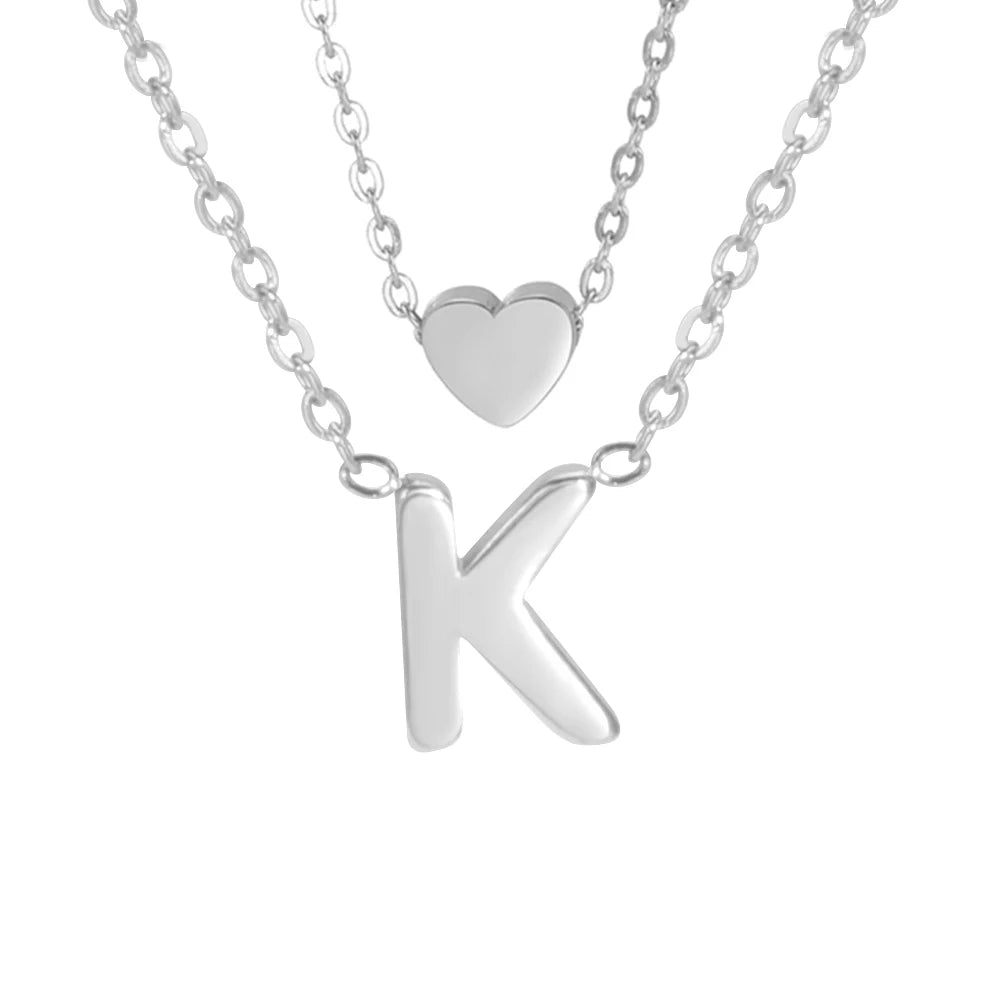 Personalized A–Z Initial Necklace – Heart Pendant in a Modern and Refined Choker Style