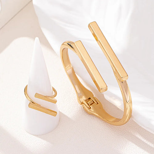 Bracelet Women’s Open Geometric Jewelry Set – Sophisticated Contemporary Style for Parties