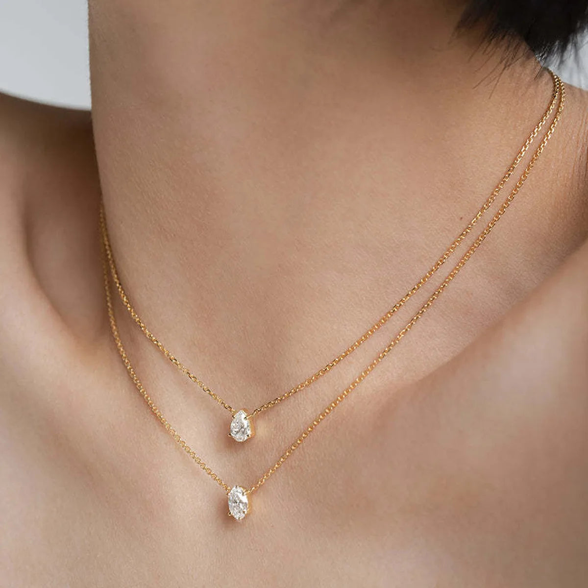 Premium Layered Chain Necklace – Brilliant Zircon Highlight for Events and Parties